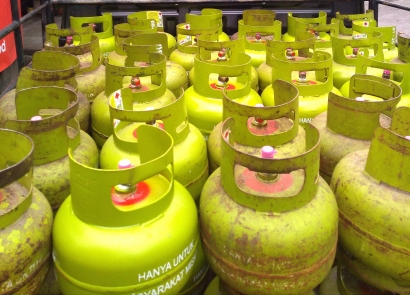 Dilema Agen Gas Melon, Pelanggan Kaya vs Kurang Mampu