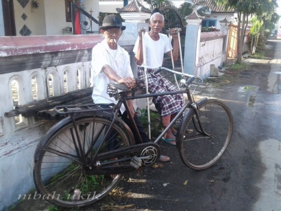 Sepeda sebagai Gaya Hidup, Beda antara Masyarakat Desa dan Kota