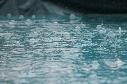 Puisi | Hujan yang Kurindu