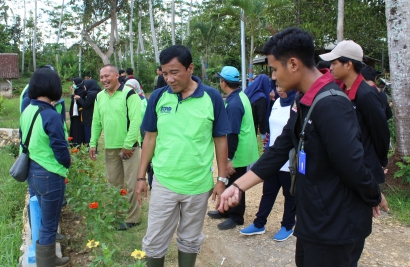 Tanam Bunga Refugia sebagai Pengendalian Hama, KKN 19 UMM Mendapat Apresiasi dari POPT Provinsi Jawa Timur