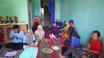 KKN UM Adakan Penyuluhan serta Pengobatan Gratis untuk Lansia di Desa Klampok Singosari Malang
