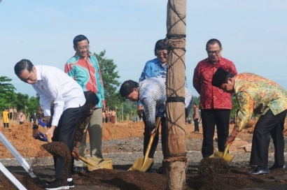 Jokowi Tanam Mersawa Tenam sebagai Tanda Kalsel Gerbang Ibu Kota Negara (Baru)