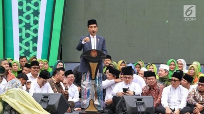 Ketika Presiden Jokowi Tidak Hadir di Pesantren Lirboyo