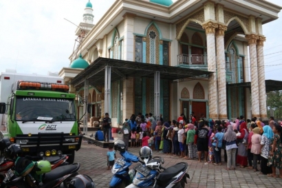 Layanan Makan Gratis Hadir untuk Korban Banjir di Tangerang