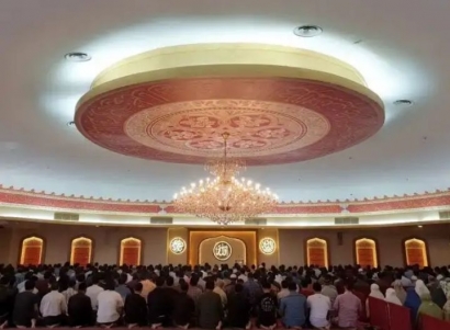 Satu Lantai Khusus untuk Masjid di Gedung Pencakar Langit, Kenapa Tidak?