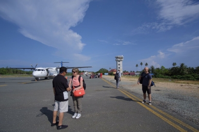 Bandara Maratua, Sibuknya di Akhir Pekan