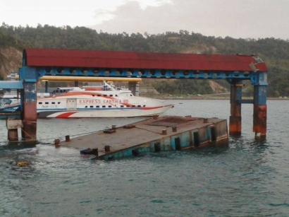 Diterjang Badai, Jembatan Apung Kapal Cepat Dermaga I, Pelabuhan Balohan Sabang Nyaris Tenggelam