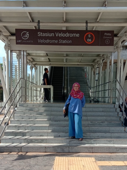 Explore Rawamangun Mulai dari Naik LRT, Kulineran hingga Wisata Ziarah