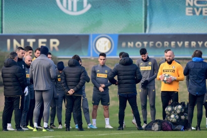 Klub, Pemain dan Penggemar Serie A Mengumpulkan Jutaan Euro untuk Melawan Covid-19