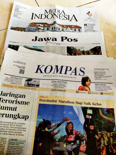 Bergugurannya Koran Minggu, Berkurangnya "Lahan" Sastra di Media Cetak