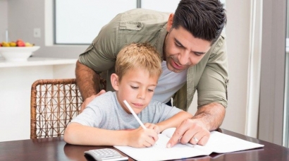 Stay at Home, Saatnya Orangtua Hadirkan Pendidikan Nilai dari Rumah