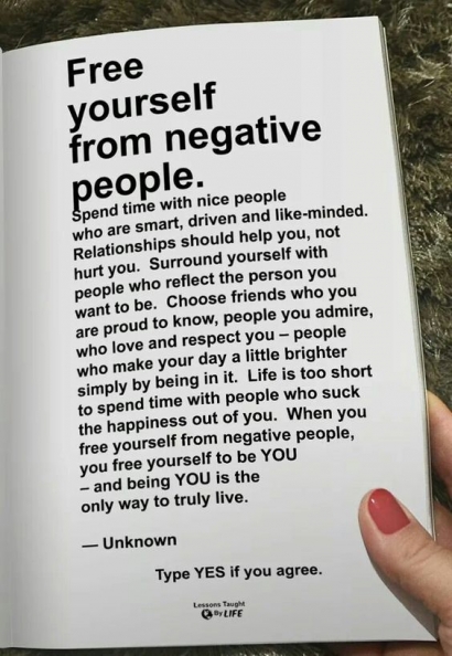 Jangan Biarkan Orang-orang Negatif Mengatur Hidup Anda