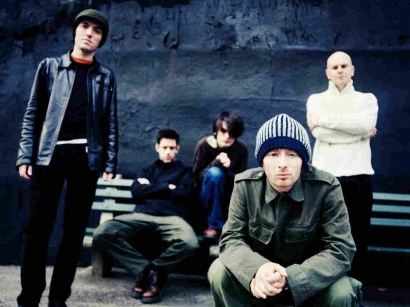 Beberapa Nomor Milik Radiohead yang Cocok Dinikmati Saat Masa Social Distancing
