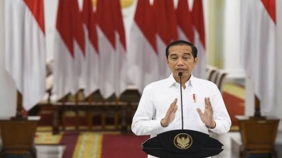 Menyoal Taktik "Delay Bola" Jokowi Soal Covid-19