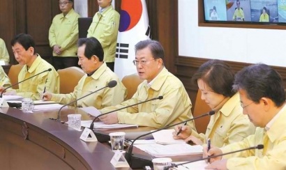 Seruan Gotong Royong dan Pemotongan 30% Gaji Pejabat Pemerintah Korea Selatan demi Penanganan Covid-19