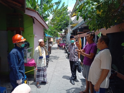 NH Zakat Kita Yogyakarta Sosialisasi Disinfektan Kepada Warga Kampung Notoprajan Kecamatan Ngampilan