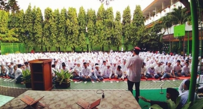 Memperingati Maulid Nabi Muhammad SAW SMKN 50 Jakarta