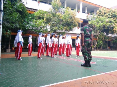 Pendidikan Karakter bersama TNI di SMKN 50 Jakarta