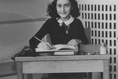 Belajar Pengalaman Work from Home dari Anne Frank
