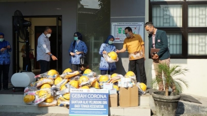 GEBAH Corona Salurkan Bantuan APD untuk RSUD Kabupaten Tangerang