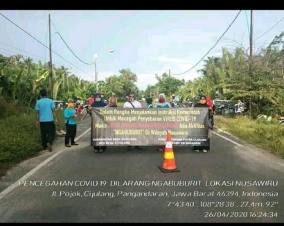 Inisiatif Warga Nusa Gede, Block Jalan untuk Hindari Ngabuburit