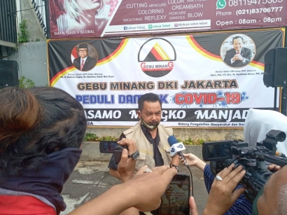 Gebu Minang Bagi-bagi 1500 Paket Sembako pada Warga Jakarta Terdampak Covid-19