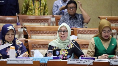 Mengenal Lebih Dekat Sosok Hj Nur Nadlifah, Anggota Komisi IX DPR RI