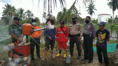 Pengaplikasian Cuka Kayu pada Buah Melon Manggala Agni Pontianak bersama Petani Rasau Jaya Satu