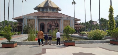 Masjid Kampus UGM Yogyakarta, Titik Kumpul Favorit Keluarga saat Ramadan Tiba