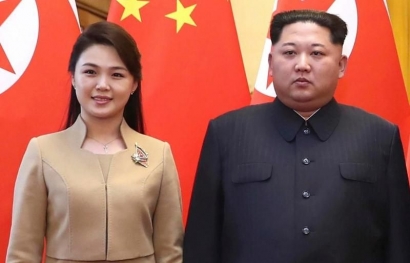 Jika Kim Jong Un Itu Palsu, Bukankah Istri Cantiknya akan Tahu?