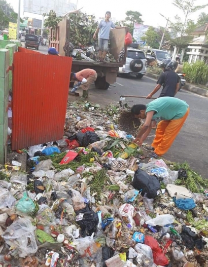Indonesia Darurat Sampah, Birokrasi dan Asosiasi Abaikan Regulasi