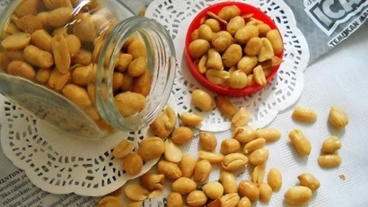 Alasan Mengapa Kacang Bawang Selalu Habis Duluan