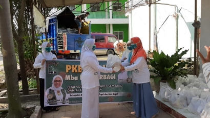 Anggota DPR RI Nur Nadlifah Distribusikan Paket Sembako 10 ribu di Dapil IX Jateng