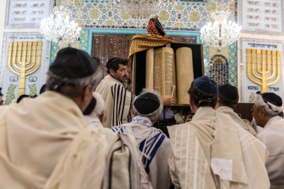 Kehidupan Damai Umat Yahudi di Iran, Negara Islam Syiah yang Anti Israel dan AS