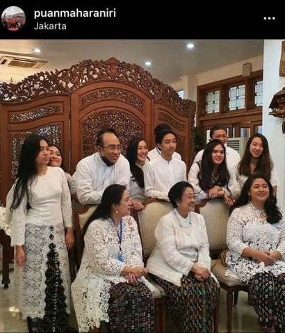 Megawati Sekeluarga dalam Balutan Songke