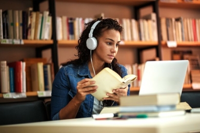 Survei: Mayoritas Mahasiswa Menganggap Kuliah Online Itu Nyebelin