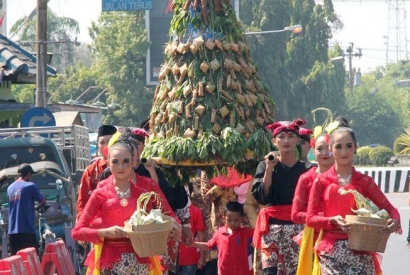 Tradisi Syawalan: Tradisi Penuh Makna, Tradisi Saling Menguatkan