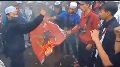 Bendera Dibakar, PDI Perjuangan Jangan "Terbakar"