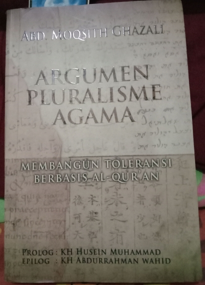 Ulasan buku "Argumen Pluralisme Agama"