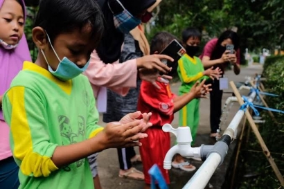 Masa Pandemi, Anak-anak ini Rayakan Agustusan dengan Lomba Cuci Tangan