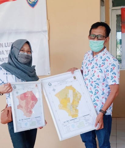 Mahasiswi UNDIP Inisiasi Pemetaan Banjir dan Bagikan Masker Gratis di Makassar