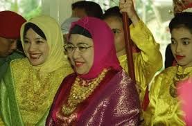 Tantangan Terbesar Menang Pemilu 2024 bagi Megawati: Berjilbab