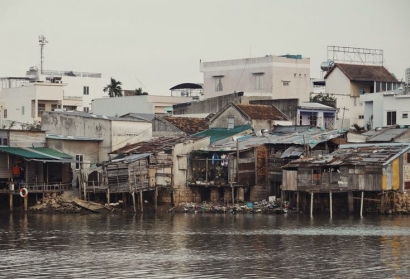 Orang Miskin sebagai Kambing Hitam Peningkatan Angka Kesejahteraan di Indonesia