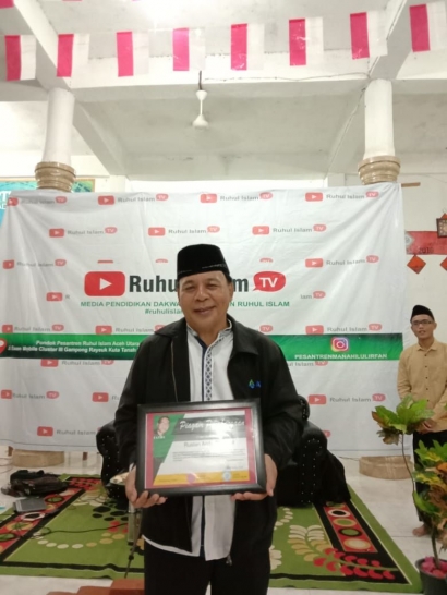 Presentasi di Pesantren Ruhul Islam, Aceh