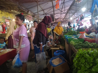 "Tak Lakunya" Protokol Kesehatan di Pasar Tradisional