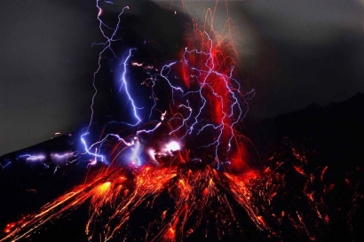 Fenomena Alam: Petir Vulkanik