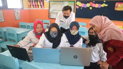 Guru Diminta Lebih Kreatif Saat Pandemi, PMM UMM Berikan Pelatihan Pembuatan Video Pembelajaran kepada Guru