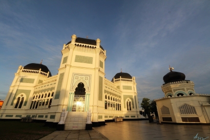 Warisan Arsitektur India dan Timur Tengah di Masjid Raya Medan