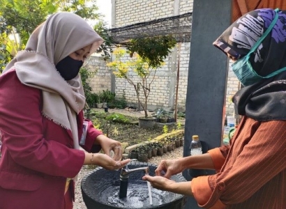 PMM Bhaktimu Negeri UMM 79 Giatkan Sosialisasi Cuci Tangan dan Bagikan Sabun Cuci Tangan Serta Hand Sanitizer