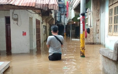 Banjir Saat Pandemi dan Pilkada, Akankah Banjir Bantuan atau Banjir Korban?